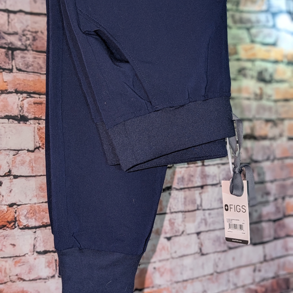 Figs Blue Joggers with Elastic Cuffs and Breathable Fabric